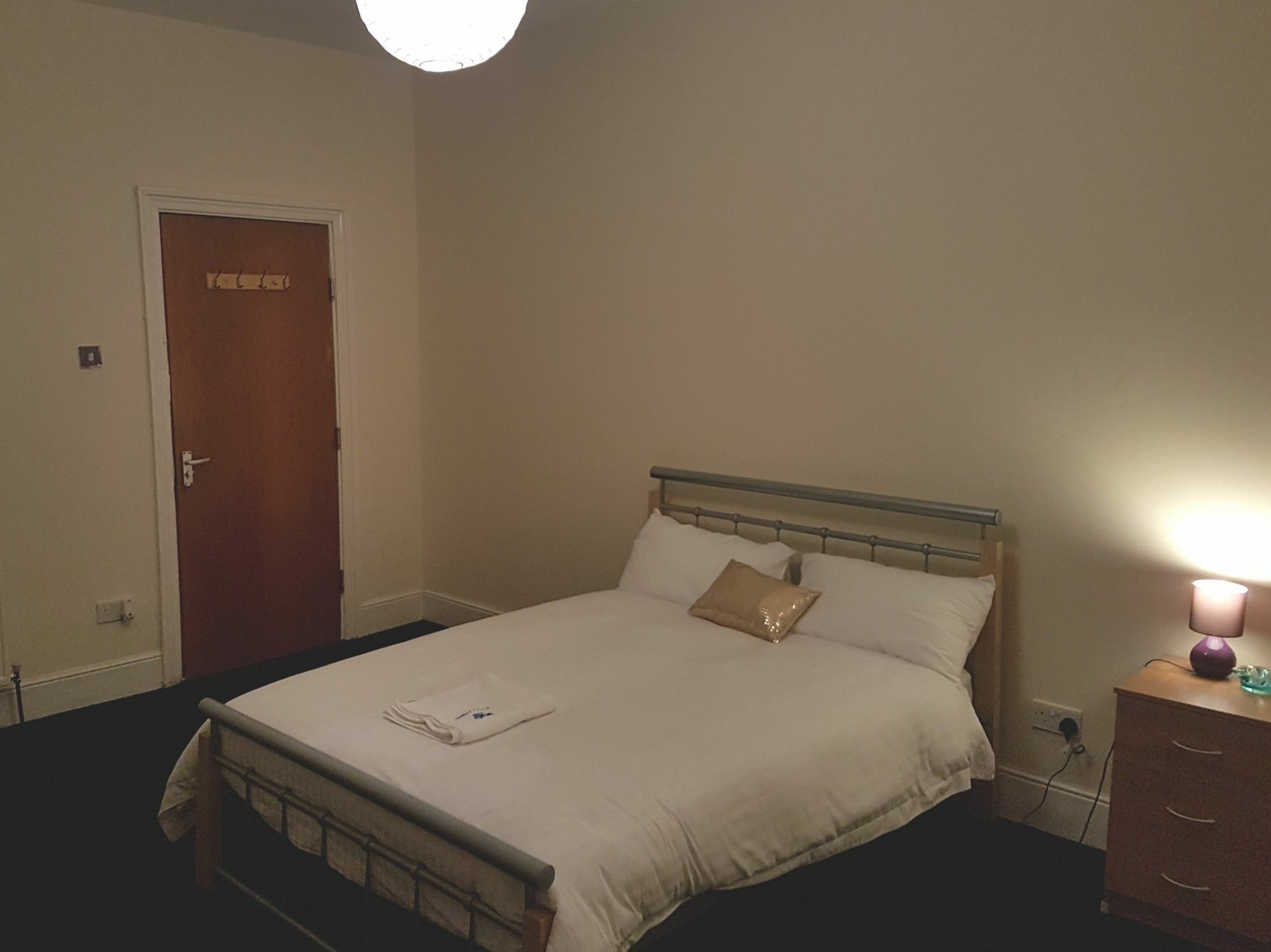 Cozy Haven Grafton Hotel Bedford Exterior photo